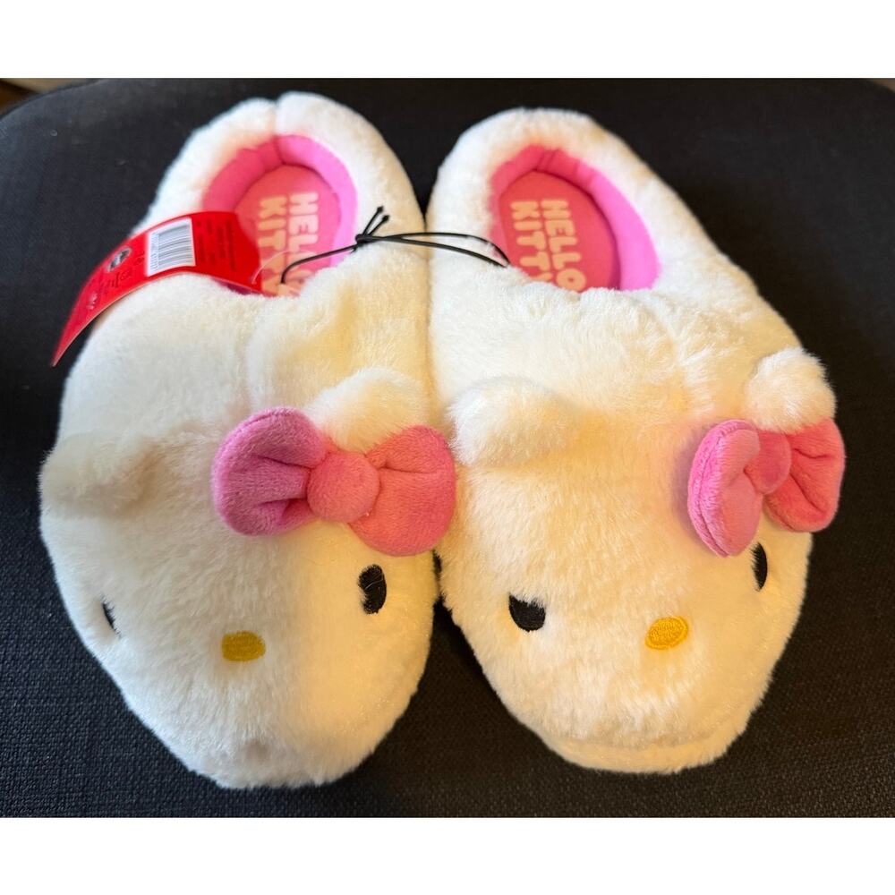 New Women's Sanrio Hello Kitty Plush Slippers sz 7/8